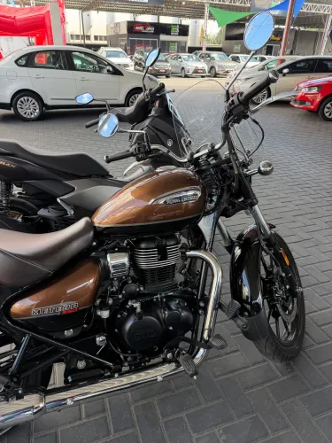 Royal Enfield 350 EXTREMAMENTE NOVA