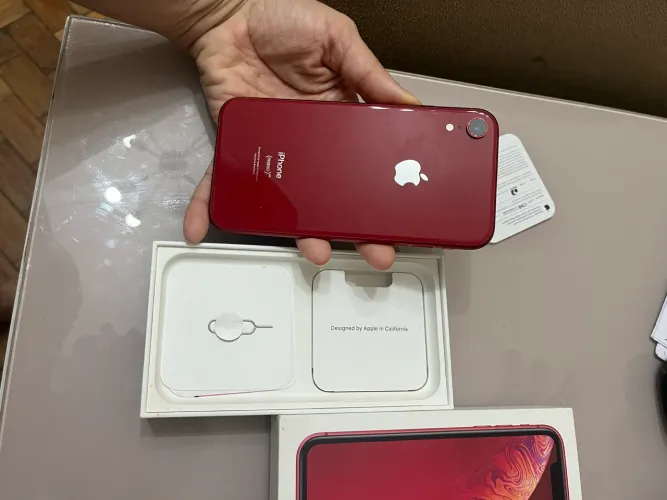 iPhone XR 128G Vermelho