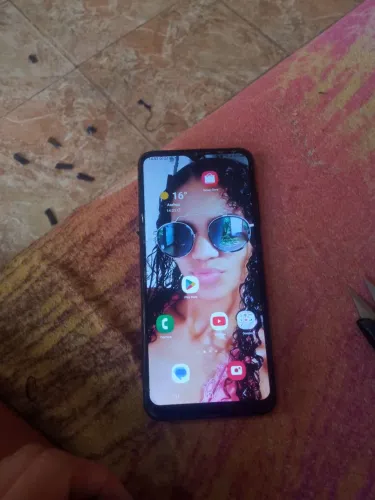 Vendo celular muito bom 