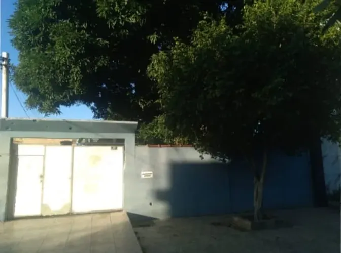 Casa ampla São João de Meriti - 2 quartos, 2 banheiros, amplo quintal