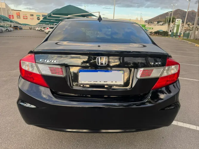 Honda Civic Sedan LXS 1.8/1.8 Flex 16V Aut. 4P 2013