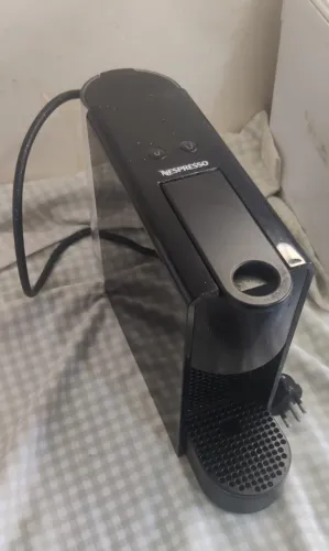 Máquina de café cápsula - NESPRESSO