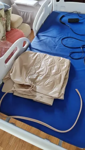 Cama hospitalar elétrica com controle remoto