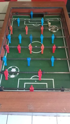 Vendo mesa de pim bolim