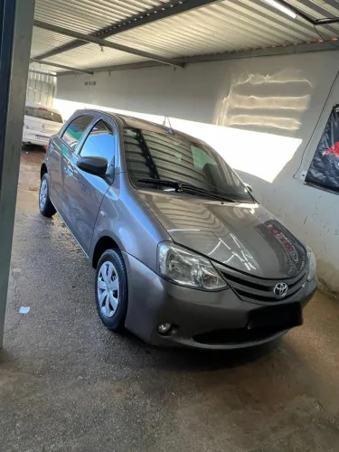 Toyota Etios X 1.3 Flex 16V 5P Mec. 2017