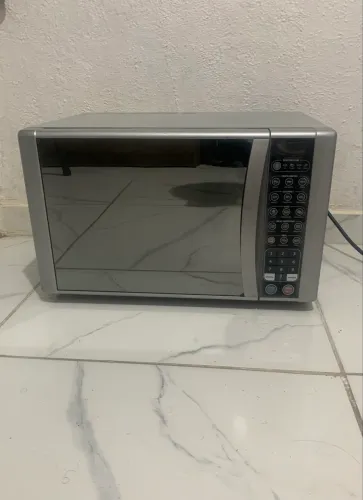 Microondas Electrolux Espelhado 31 litros função grill