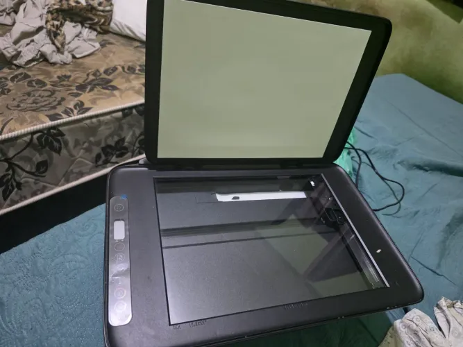 Impressora HP Deskjet 2774 no plástico