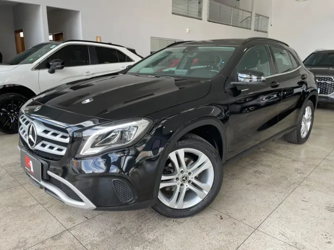 Mercedes-Benz GLA-200 GLA 200 Night 1.6. TB 16V Flex Aut. 2019