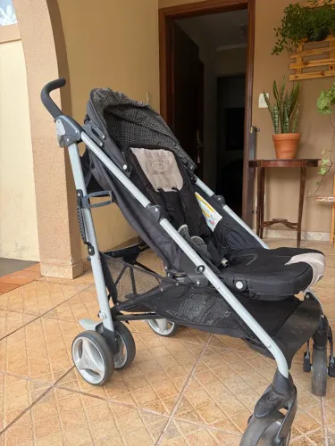 Carrinho Graco de viagem
