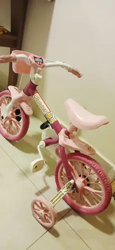Bicicleta infantil menina