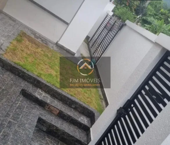 Casa em Engenho do Mato, Niterói: 3 Quartos, 110m² - R$735k
