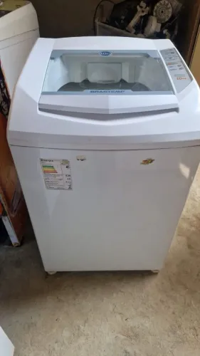 Vende se máquina de lavar roupas