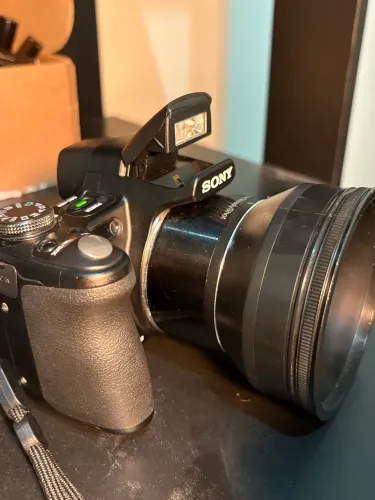 SONY CYBERSHOT - DSC-H50