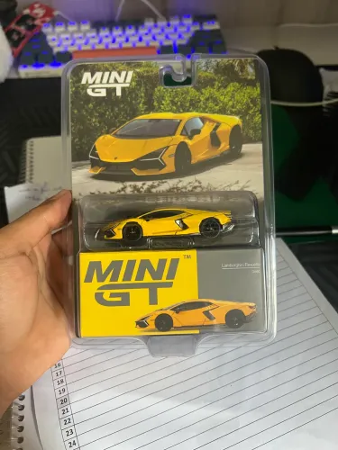 Mini GT