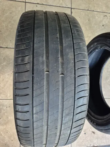 Pneu marca Michelin primacy aro 245/45/19