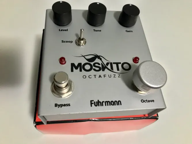 Pedal Fuzz Fuhrmann Moskito  (estilo Jimi Hendrix/Stoner) 
