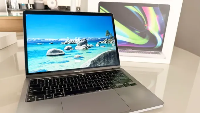 MacBook Pro M2 - A2338 - 8Gb - 256gb ssd