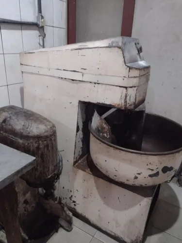 Vendo maquinário completo para padaria fabricação 