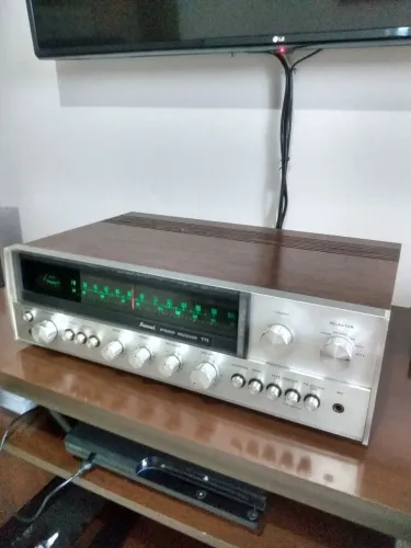 Receiver sansui 771