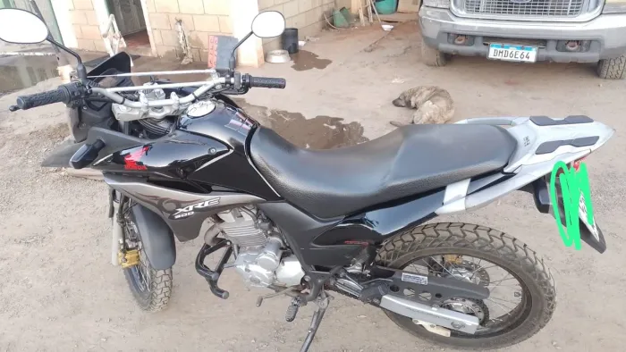 Xre300 preta 2011