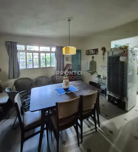 Casa com 4 quartos em Parnamirim