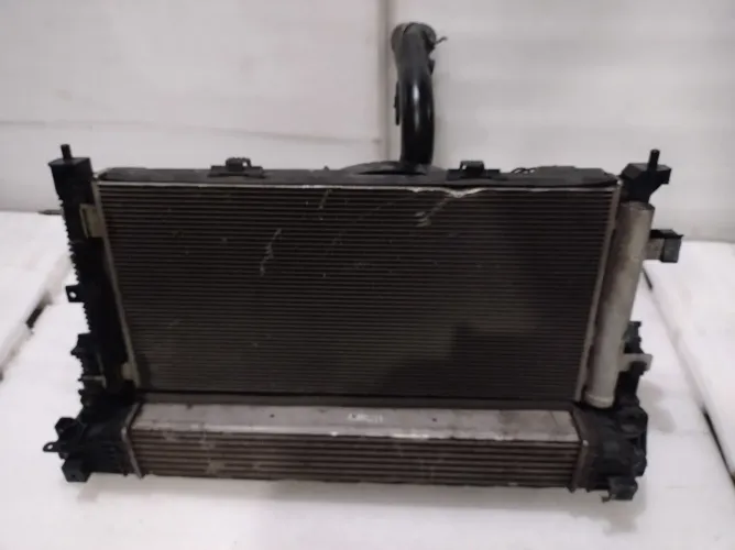 Radiadores Completo com Interculer e Mangueiras da Chevrolet Tracker Modelo 2021/2025.