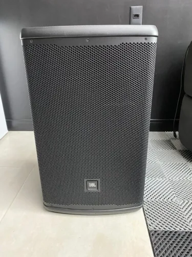 Caixa de som Ativa JBL EON 715 - 2 unidades disponiveis. Valor unitário.