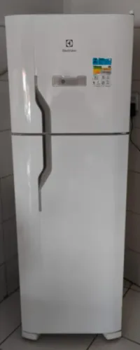 Geladeira/Refrigerador Electrolux DF-N41 371 LITROS FROT,FREE