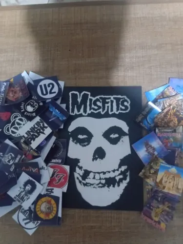 Combo rock 3 em 1 (cards e quadro)