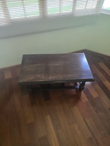 Mesa de centro de madeira