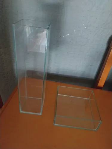 Vendo vidros para montagem de arranjos para seus eventos um tamanho ótimo