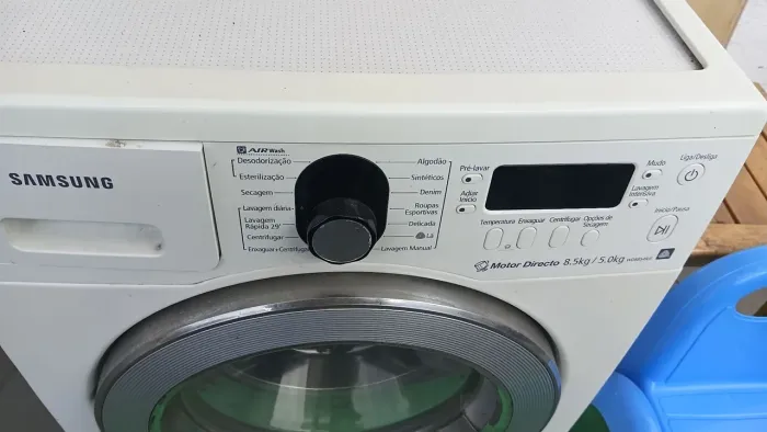 Maquina lava e seca com defeito