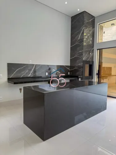 Casa de Luxo à Venda  Jardim Universitário | Cuiabá