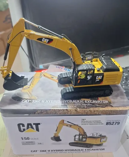 Replica caterpillar 336E 1:50