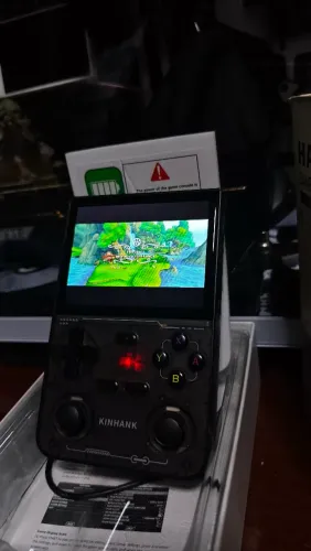 Console retrô portátil,roda ps1,n64,e até PSP 