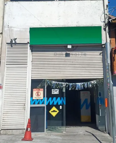 Salão 121 mtrs energia trifásica cobo de 70 5x23 altura 5,80 vila Remo zona sul