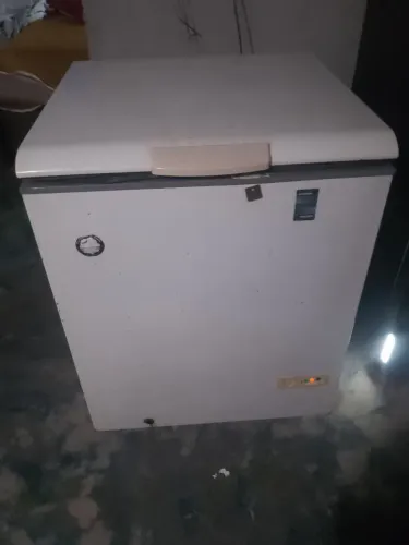 Vende se freezer funcionando perfeitamente usada