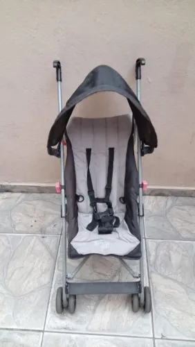 Vendo carrinho de bb + bb conforto 