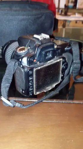Vendo câmera Nikon D90 + duas lentes!!! Não parcelo pela Olx!! Combino entrega!!!
