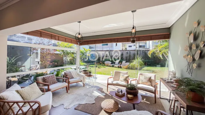CASA ESPETACULAR EM CONDOMINIO FECHADO COM TERRENO! Casa Espetacular Em Condominio Amplo T