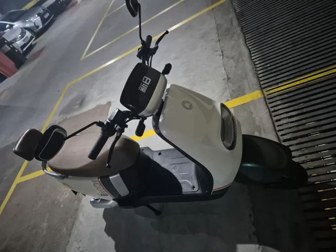 Vendo scooter elétrica nova. 