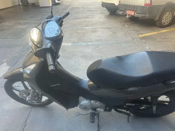 Biz 125 + 2009 Ún. Dona, 32.200km, Manual propr. e manut., Ch. Reserva, Estojo Ferramentas