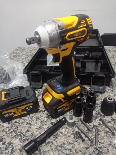 Chave impacto com maleta e assessórios