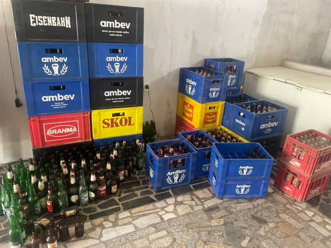 Vendo caixas de cerveja 