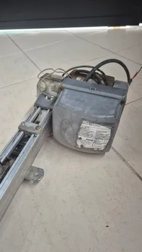 Vendo motor PPA para portão basculante com 2 controles