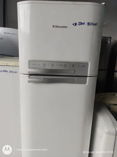 REFRIGERADOR ELECTROLUX DF50 220V