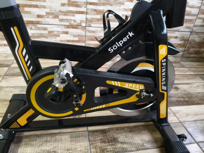 Bicicleta ergométrica spinning