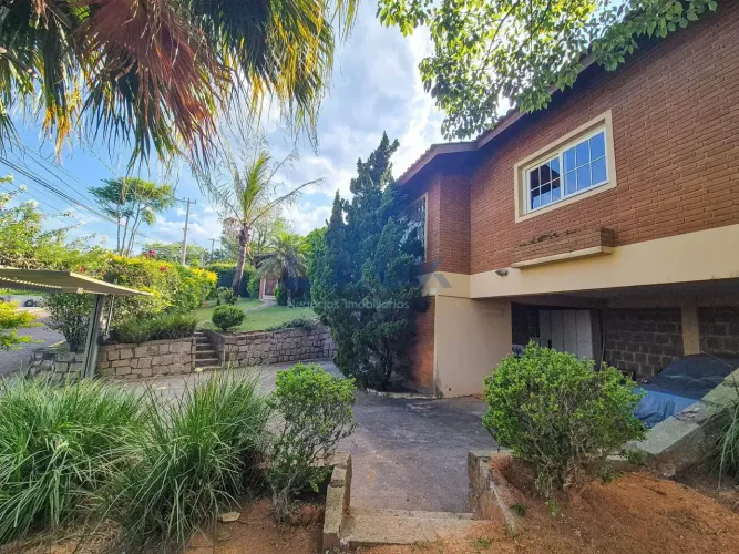 Casa à Venda Condominio Clube de Campo - Valinhos / SP