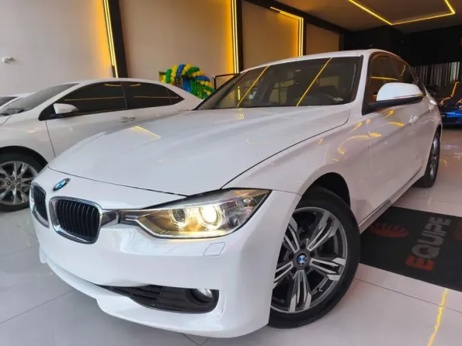 BMW 320I A 2.0 Turbo/activeflex 16V 184cv 4P 2014