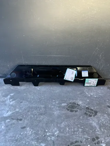 Travessa / Suporte Inferior do Radiador Jeep Renegade 2019-2023